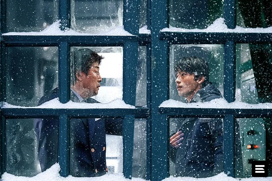 Kim Yun Seok и Koo Kyo Hwan в триллере “White Blast”