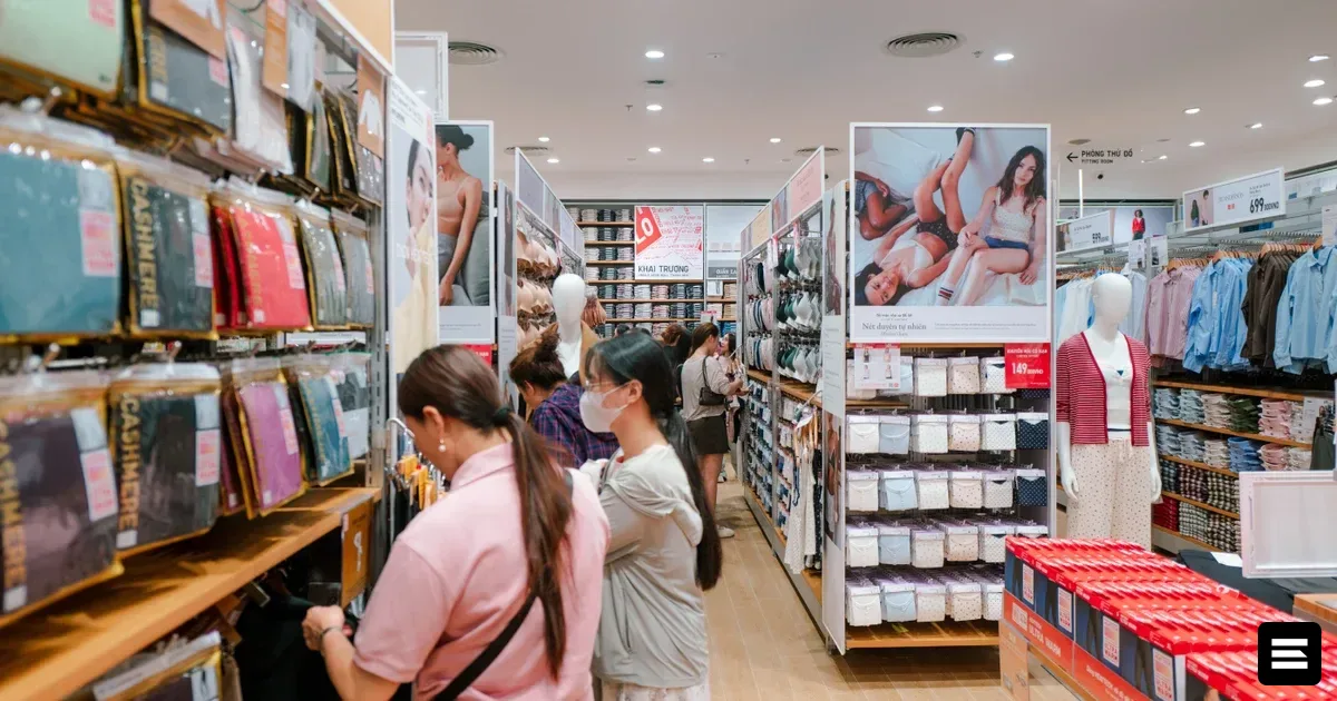 В Тханьхоа открылся магазин японской одежды Uniqlo