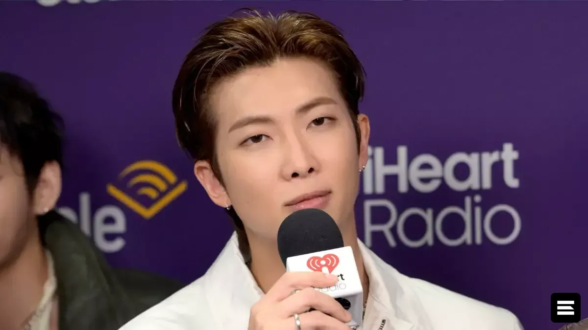 RM (BTS)) открывает выставку личной коллекции искусства